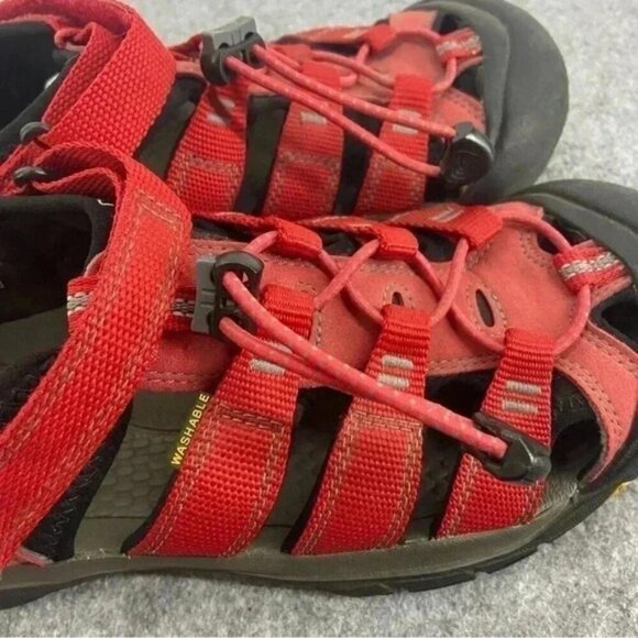 kEEN Big Kids' Newport H2 Waterproof Sandals in Ribbon Red Big Kids Size 6 - Picture 8 of 12